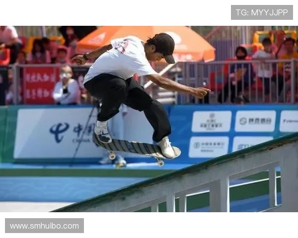 南京滑板队战术解析：如何在比赛中发挥团队优势与个人技巧