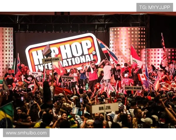 成都街舞队在世界攀岩锦标赛中以92分领先其他队伍表现出色