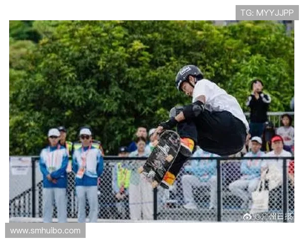 深圳滑板队以73分领跑滑板精英赛积分榜展现强劲实力 深圳滑板队以73分领跑滑板精英赛积分榜展现强劲实力