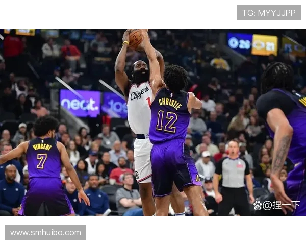 2018年12月30日马刺与快船激战回顾精彩瞬间与关键时刻分析