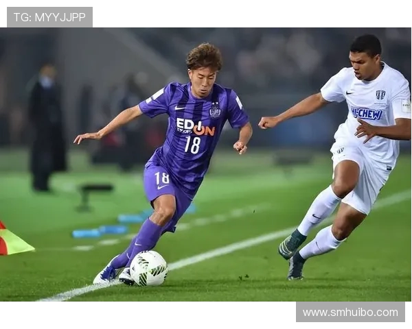 广岛三箭与墨尔本胜利的激烈对决展现足球魅力与团队精神的巅峰对抗