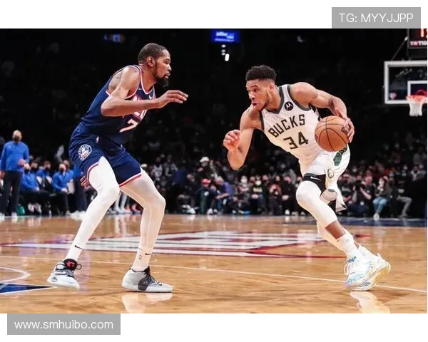 杜兰特与字母哥的巅峰对决谁能在NBA赛场上笑到最后